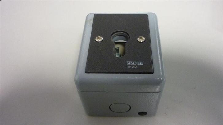 207. Jung Jaloezieschakelaar, Hobby en Vrije tijd, Elektronica-componenten, Nieuw, Ophalen of Verzenden