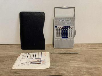 Calculatrice ancienne à tirette Addiator en métal années 60 beschikbaar voor biedingen
