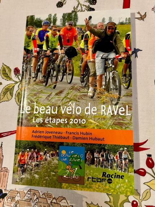 Le beau vélo de Ravel, Livres, Guides touristiques, Comme neuf, Guide de balades à vélo ou à pied, Benelux, Enlèvement ou Envoi