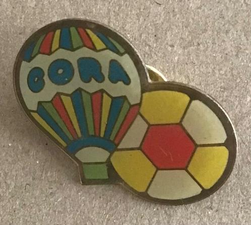Pins’ magasin cora (Belgique), Verzamelen, Speldjes, Pins en Buttons, Zo goed als nieuw, Speldje of Pin, Merk, Ophalen of Verzenden