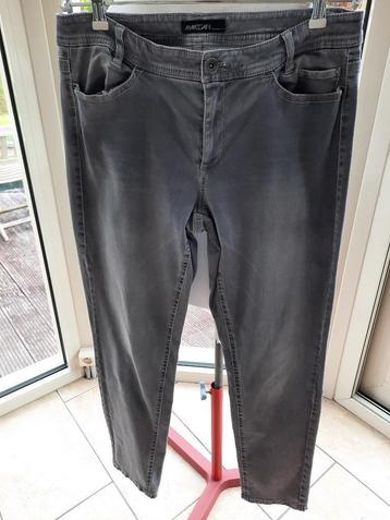 Toffe broek MARCCAIN - 5 beschikbaar voor biedingen