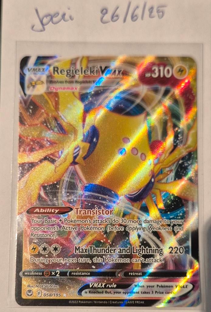 Pokemon - Regieleki Vmax #58, Hobby en Vrije tijd, Verzamelkaartspellen | Pokémon, Nieuw, Losse kaart, Foil, Ophalen of Verzenden