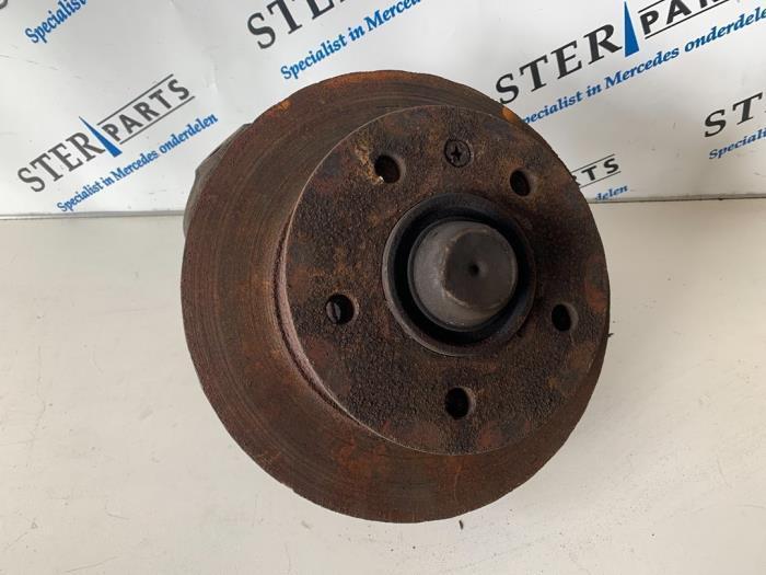 Fusee links-voor van een Mercedes Sprinter, Auto-onderdelen, Ophanging en Onderstel, Mercedes-Benz, Gebruikt, 3 maanden garantie