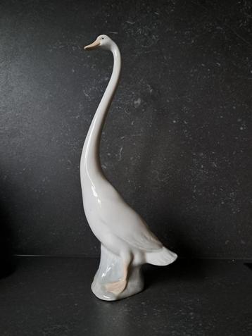 LLadro gans collectible porselein beschikbaar voor biedingen