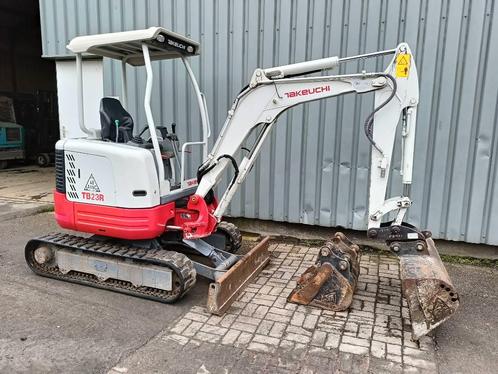 Takeuchi TB23R minigraver mini excavator bagger 2,5 ton, Zakelijke goederen, Machines en Bouw | Kranen en Graafmachines, Graafmachine