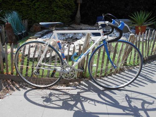 Te koop 2 vintages koersfietsen 1 GULF 1 CHESINI in nieuwsta, Fietsen en Brommers, Fietsen | Racefietsen, Zo goed als nieuw, Overige merken