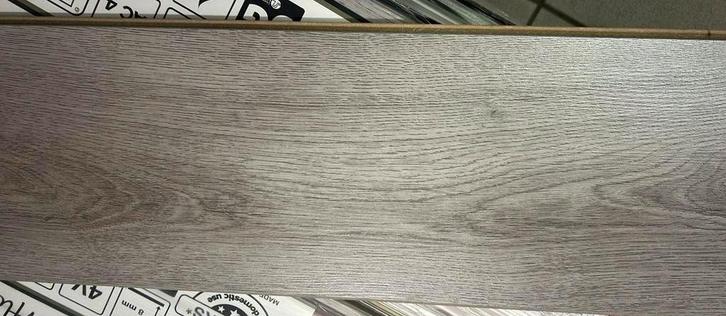 Laminaat super kwaliteit nieuw 32 m2 grijze eik, Doe-het-zelf en Bouw, Vloerdelen en Plavuizen, Nieuw, Laminaat, Ophalen