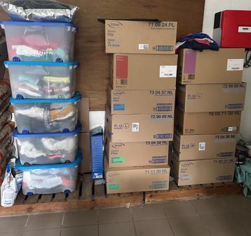 Dozen kledij beschikbaar voor biedingen