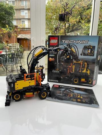 Lego Technics: Volvo EW160E