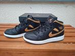 Air Jordan mid noir et doré- Nike baskets femme pointure 39, Enlèvement ou Envoi, Comme neuf, Jordan, Noir