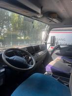 Vrachtwagen met meubelbak en lift, Auto's, Vrachtwagens, Automaat, Blauw, Bedrijf, 10 g/km