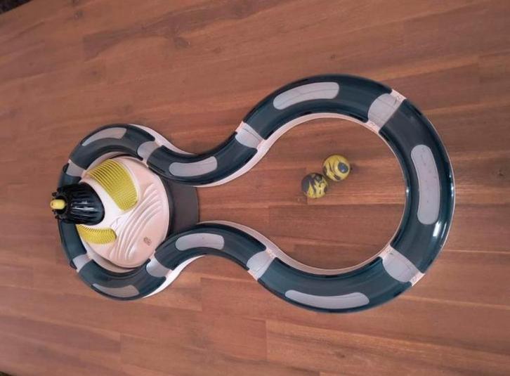 Catit speelrails en massagecenter met 2 ballen, Dieren en Toebehoren, Kattenspeelgoed, Zo goed als nieuw, Kattenkruid, Ophalen of Verzenden