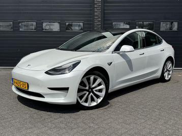 Tesla Model 3 Standard RWD Plus 60 kWh | Autopilot | Leder | beschikbaar voor biedingen