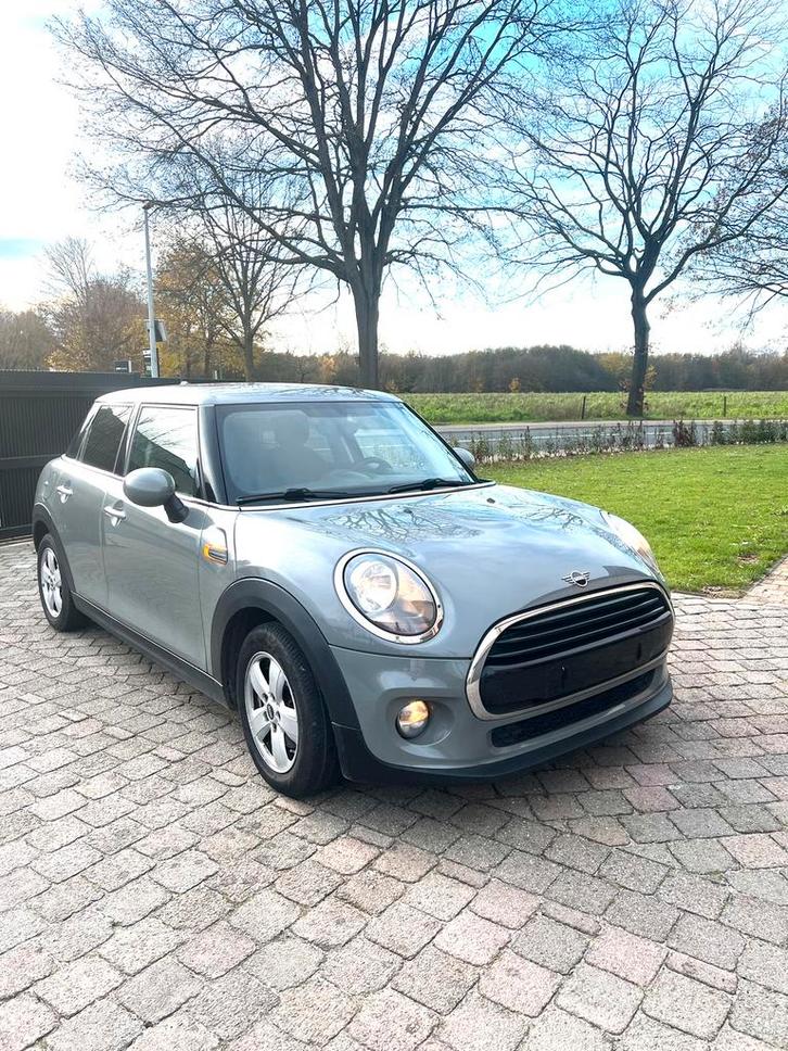 Mini cooper 1.5 benzine 2018 91000km, Auto's, Mini, Particulier, Cooper, Benzine, Euro 6, 5 deurs, Handgeschakeld, Zwart, Ophalen