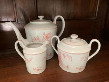 Servies Limoges 12-delig volledig intact koffie+eetservies, Huis en Inrichting, Keuken | Servies, Ophalen, Nieuw, Overige stijlen