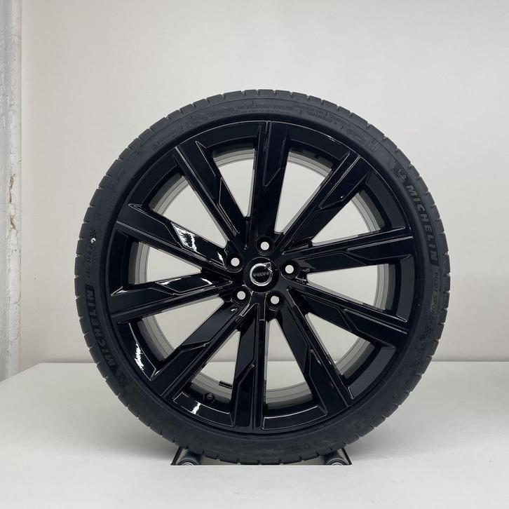 Volvo NIEUWE 20 inch Black Edition velgen + Zomerbanden V60, Auto-onderdelen, Banden en Velgen, Banden en Velgen, Zomerbanden