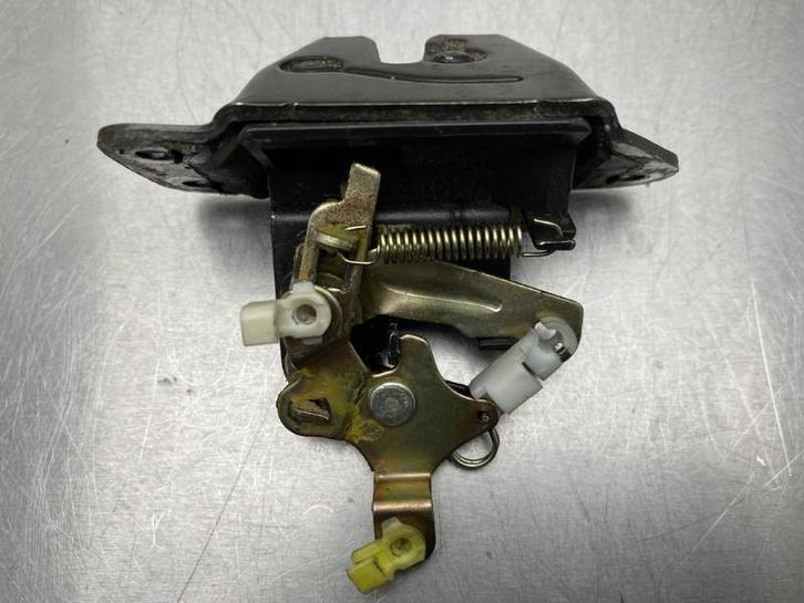 SLOTVANGER ACHTERKLEP Hyundai Terracan (01-2001/12-2006), Auto-onderdelen, Carrosserie, Hyundai, Gebruikt