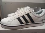 Adidas 43 3/1, Wit, Nieuw, Ophalen of Verzenden, Sneakers