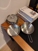 Set van 4 bordjes/kommetjes/tasjes en pannen/kookpot ikea, Ophalen, Nieuw, Speelkeuken