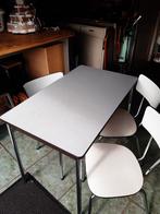 Vintage keukensetje, Enlèvement