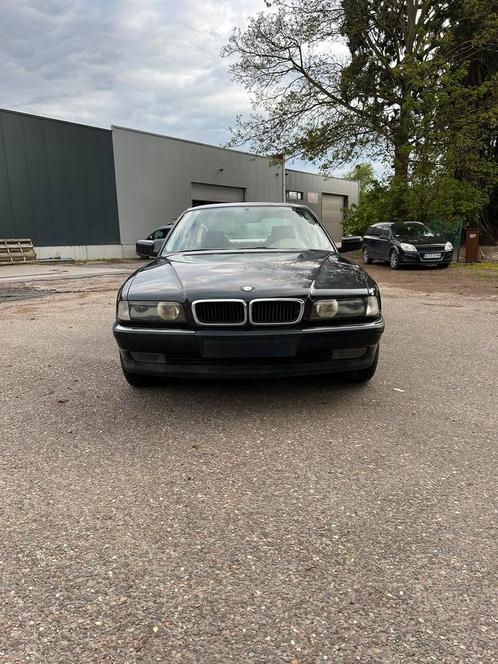 BMW E38 730iA 1994 Project!, Autos, BMW, Particulier, Série 7, Essence, Berline, 5 portes, Automatique, Noir, Beige, Cuir, Propulsion arrière