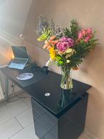 Mooi, modern en praktisch zwart bureau, Ophalen, Zo goed als nieuw, Bureau