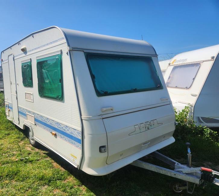 Caravan adria unica 390, Caravans en Kamperen, Caravans, Particulier, tot en met 3, 1000 - 1250 kg, Treinzit, Adria, Dwarsbed