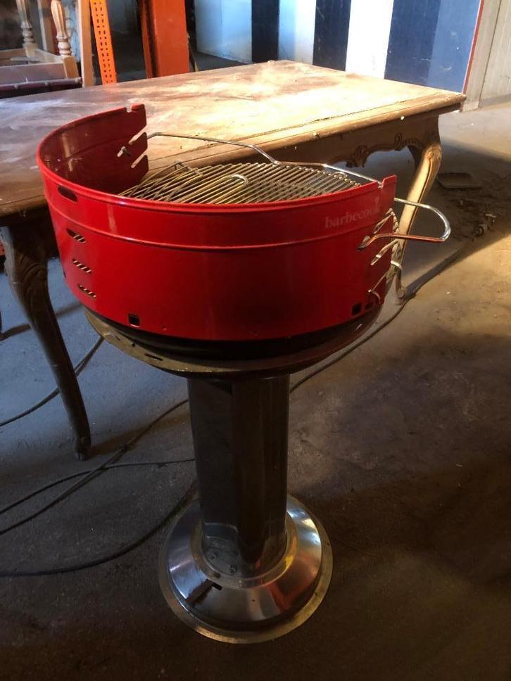 barbecue en sproeier, Tuin en Terras, Houtskoolbarbecues, Zo goed als nieuw, Ophalen