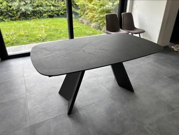Table de salle à manger ICARO, Maison & Meubles, Tables | Tables à manger, Enlèvement, Comme neuf