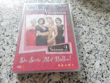 nr.1736) Dvd box: voetbalvrouwen seizoen 2 beschikbaar voor biedingen