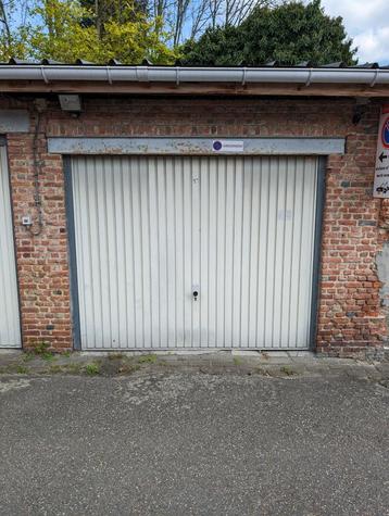 GROTE GARAGEBOX TE HUUR HARTJE MECHELEN beschikbaar voor biedingen