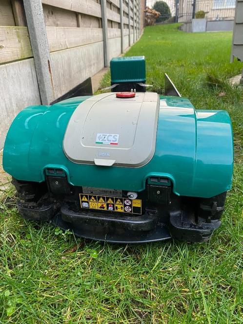 Robotmaaier Ambrogio L32 DELUXE met beschermhoes, Tuin en Terras, Robotmaaiers, Gebruikt, 20 tot 25 cm, Met regensensor, Bestuurbaar via app