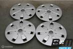 Set 16 inch wieldoppen Audi Q2 / A3 81A601147, Auto-onderdelen, Gebruikt, Band(en)
