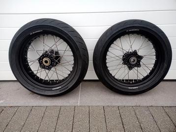 Set originele SM wielen voor Husqvarna 701. beschikbaar voor biedingen