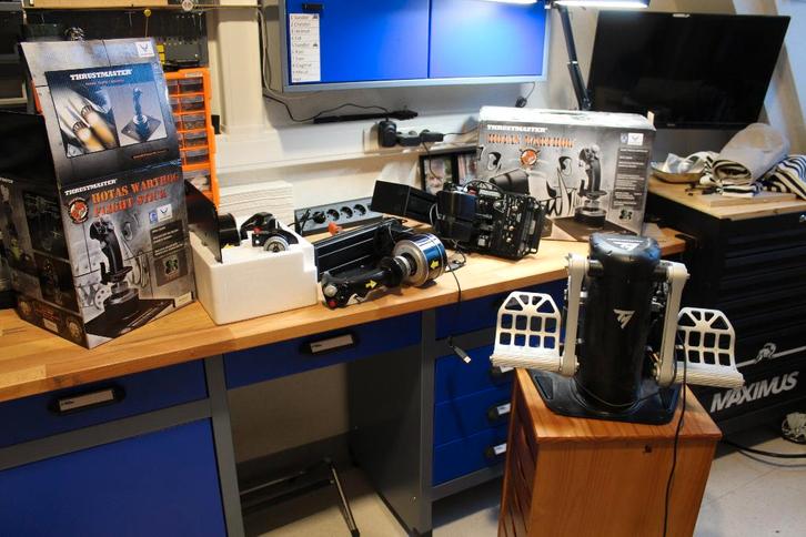 games vliegtuig, Games en Spelcomputers, Spelcomputers | Overige Accessoires, Zo goed als nieuw, Ophalen