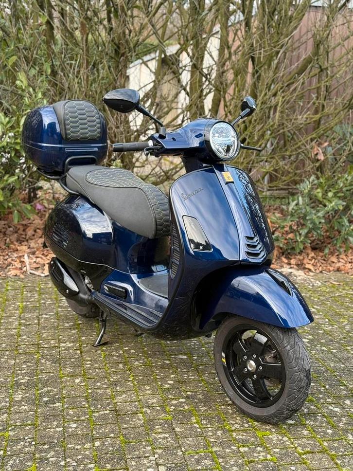 Vespa GTS 300 HPE (125cc BE kenteken!), Vélos & Vélomoteurs, Cyclomoteurs | Vespa, Comme neuf, Enlèvement