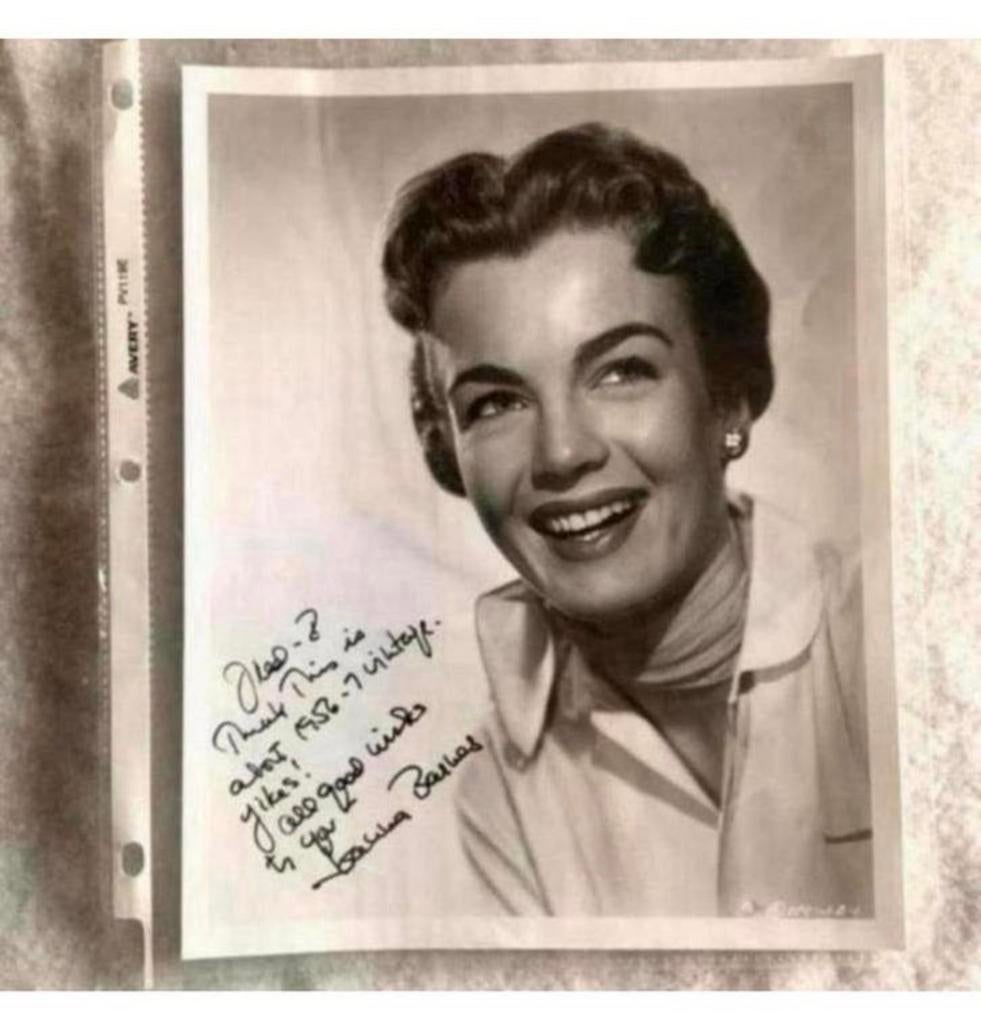 Esther Williams gesigneerde foto 1956-1957 joanna barres ZW, Verzamelen, Muziek, Artiesten en Beroemdheden, Zo goed als nieuw