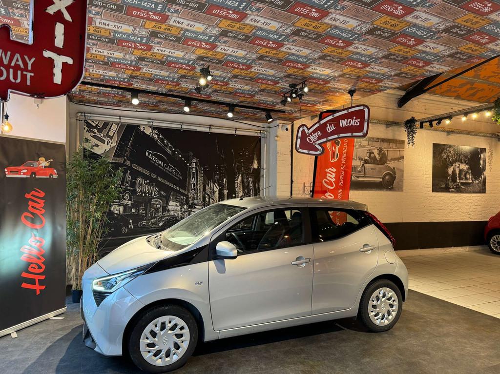 Toyota Aygo 1.0i VVT-i x * BOITE AUTO * CAMERA * GARANTIE *, Autos, Toyota, Argent ou Gris, Achat, 998 cm³, Euro 6