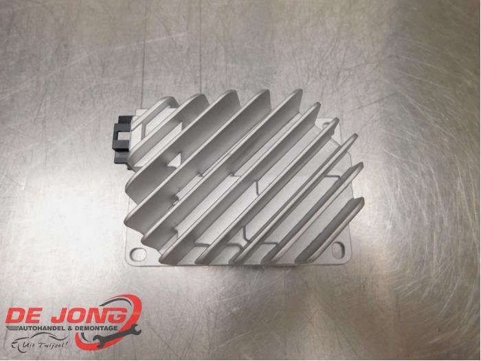 Amplificateur radio d'un Mercedes CLA, Autos : Pièces & Accessoires, 3 mois de garantie, Utilisé, -, -