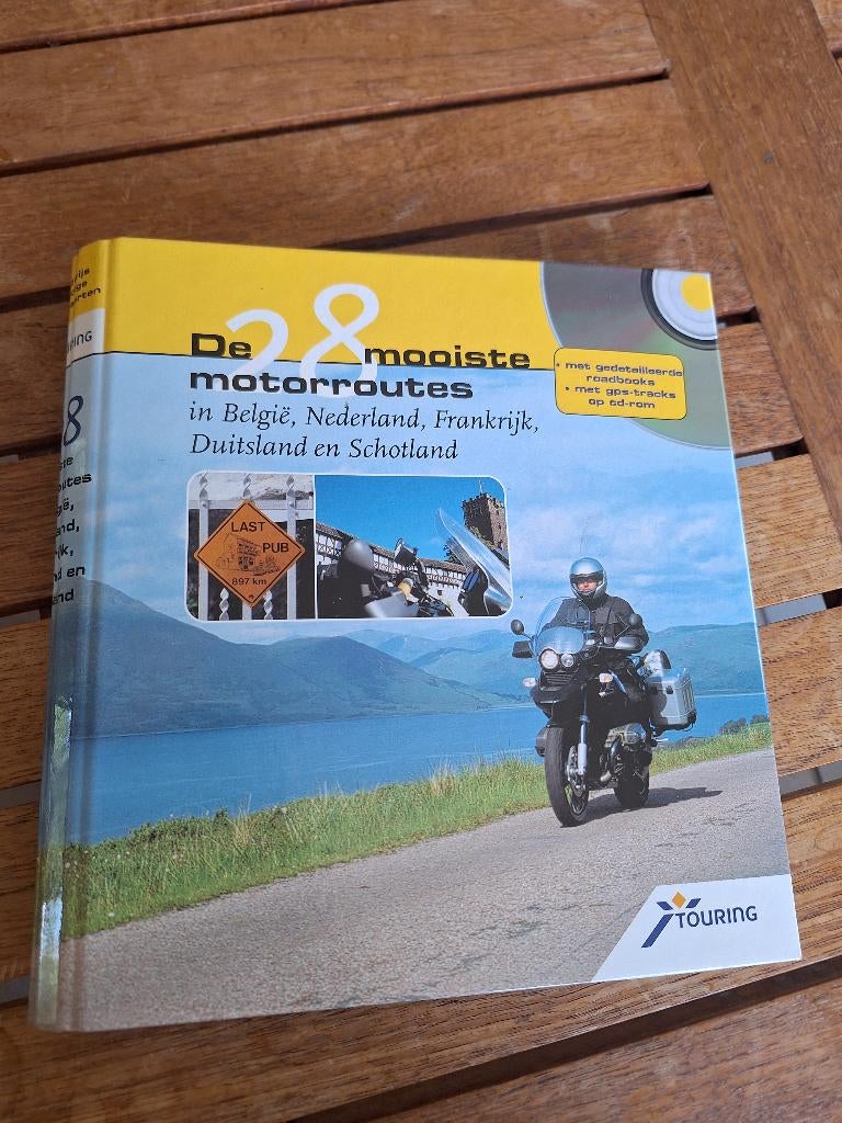 Touring map met 28 motorroutes in 5 landen., Guide ou Livre de voyage, Enlèvement ou Envoi, Comme neuf, Europe