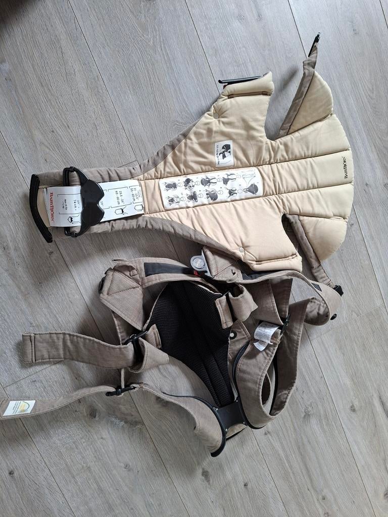 Draagzak BabyBjorn, Enlèvement, Porte-bébé
