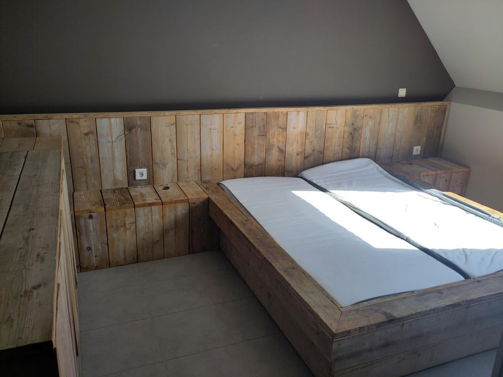 Gratis steigerhouten slaapkamer, Maison & Meubles, Chambre à coucher | Chambres à coucher complètes, Enlèvement