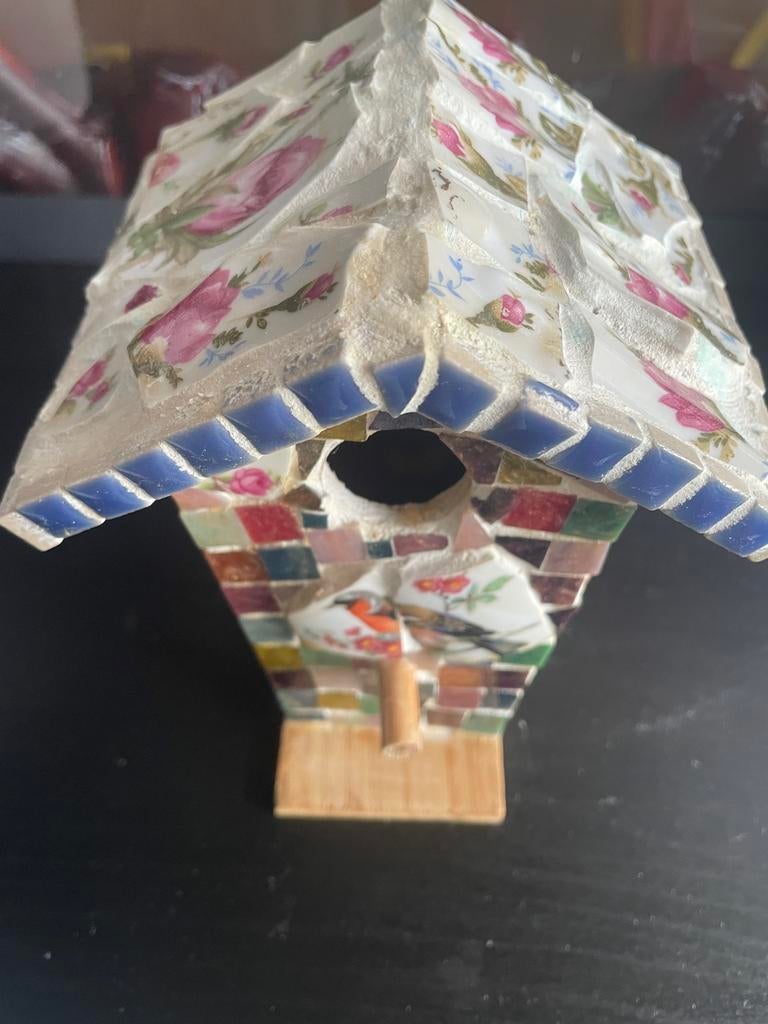 Handgemaakt mozaïek vogelhuisje - kleurrijk en uniek, Ophalen of Verzenden, Zo goed als nieuw