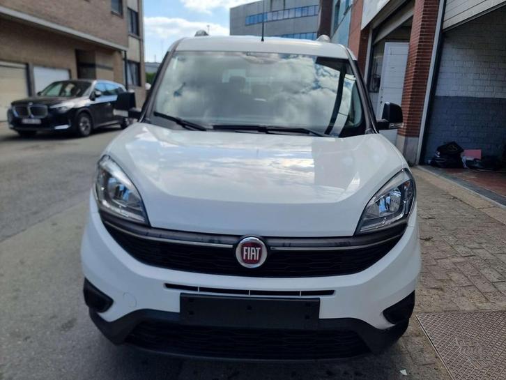 Fiat Doblò 1.4i Easy7 PLACES 1 AN DE GARANTIE (bj 2017), Auto's, Fiat, Bedrijf, Te koop, Doblo, ABS, Airbags, Airconditioning