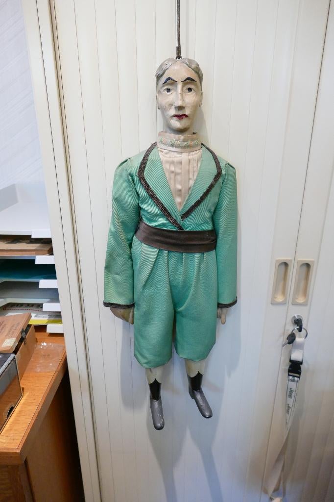 Herman Cornelis : Stel van Poesjenellen, Ophalen, Handgemaakt, 20 - 50 cm, Hout