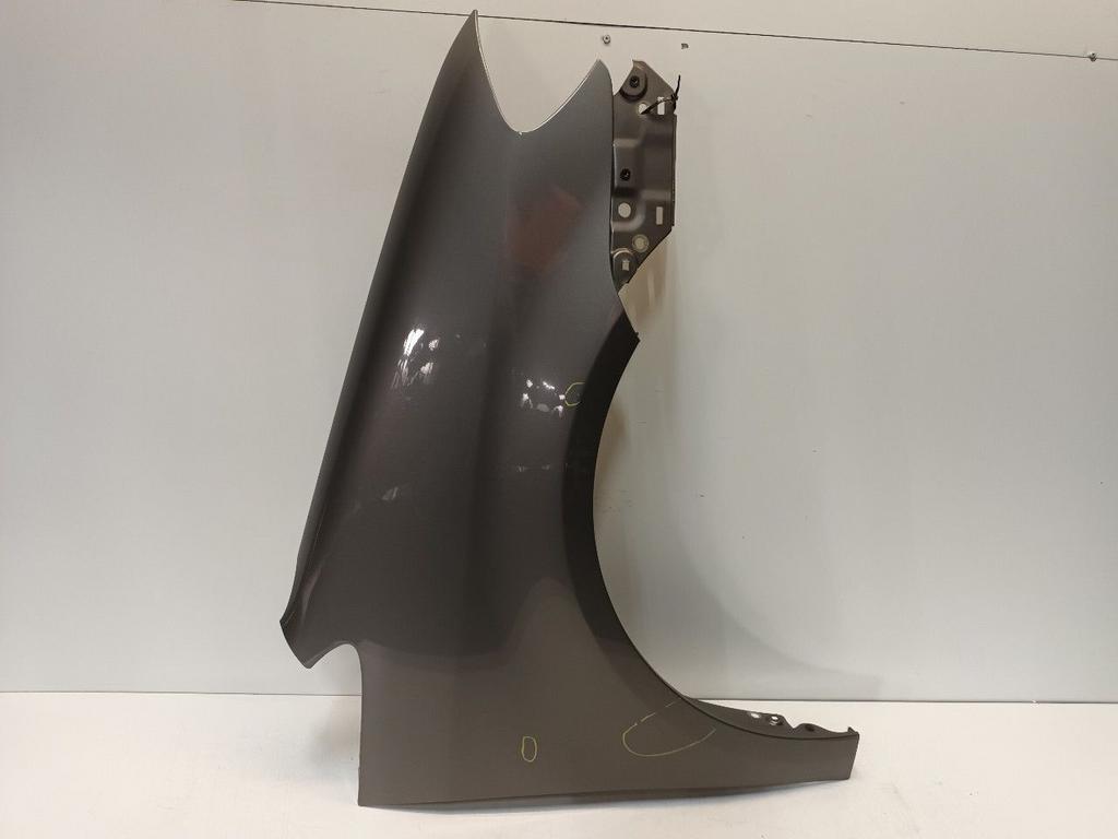 Voorscherm rechts Volkswagen Touran, Onderdelen@venauto.nl, Van der Ven Autorecycling B.V., Gebruikt, Ettenseweg 76, 4706 PB Roosendaal, The Netherlands