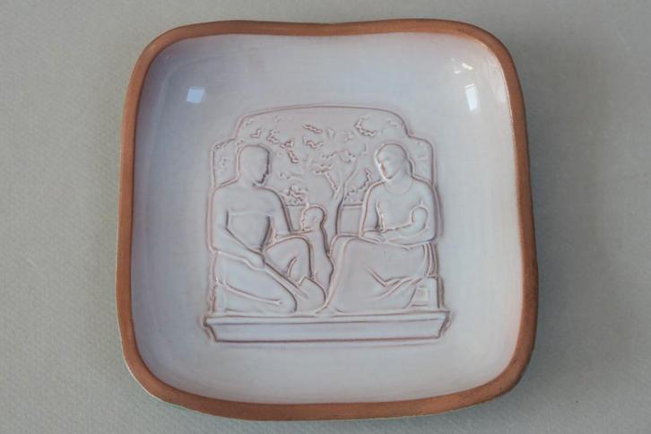 Coupelle art déco en céramique thème famille, Antiquités & Art, Antiquités | Céramique & Poterie, Enlèvement ou Envoi