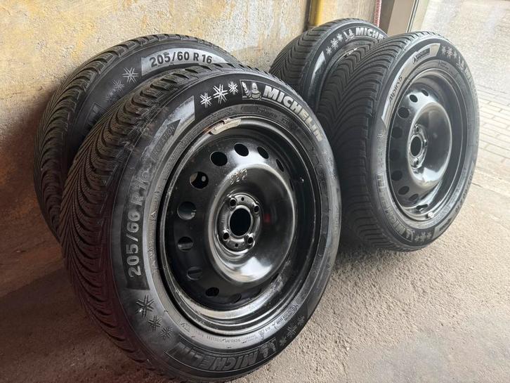 Kit hiver Renault Captur, Dacia Jogger - Michelin 205 60 16, Autos : Pièces & Accessoires, Pneus & Jantes, Pneus et Jantes, Pneus hiver