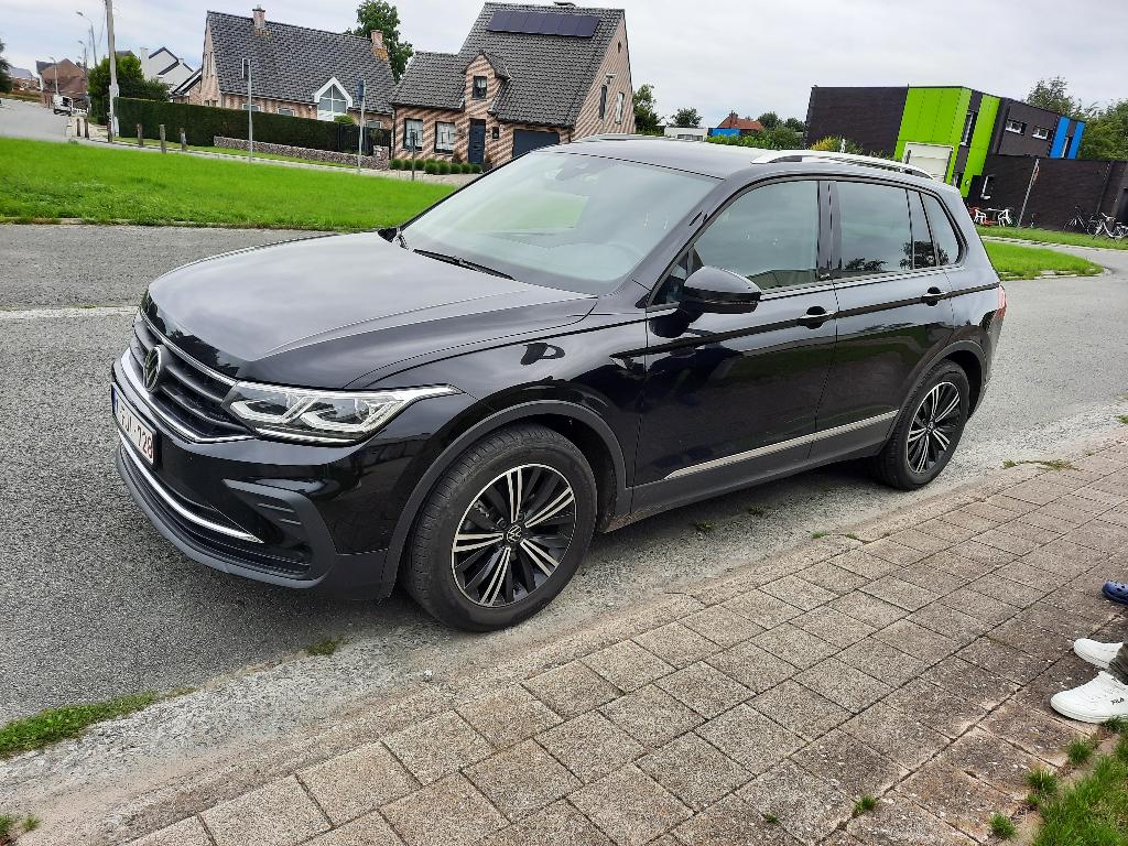 Volkswagen, Auto's, Volkswagen, Particulier, Tiguan, ABS, Achteruitrijcamera, Adaptieve lichten, Adaptive Cruise Control, Airbags