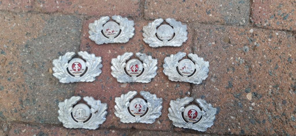 Lot insigne Képi, Collections, Enlèvement ou Envoi